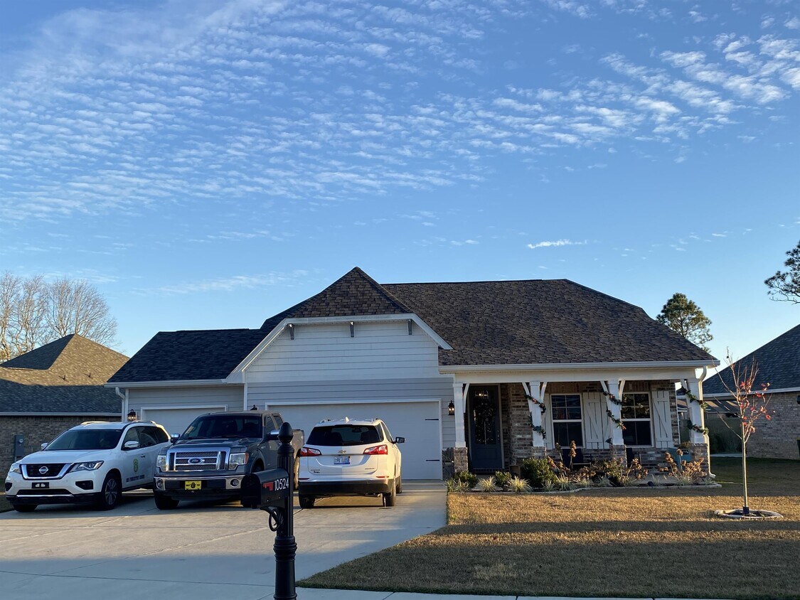 Primary Photo - 10524 W Landon Green Cir