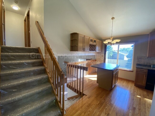 Building Photo - 13052 Grape Ct