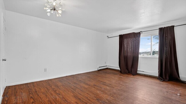 Foto del edificio - 1102 E 233rd St