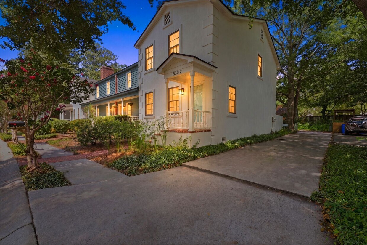 Charming Mount Pleasant Townhouse - Charming Mount Pleasant Townhouse