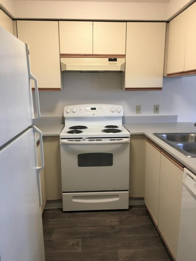 Building Photo - 2 bedroom in Seattle WA 98115