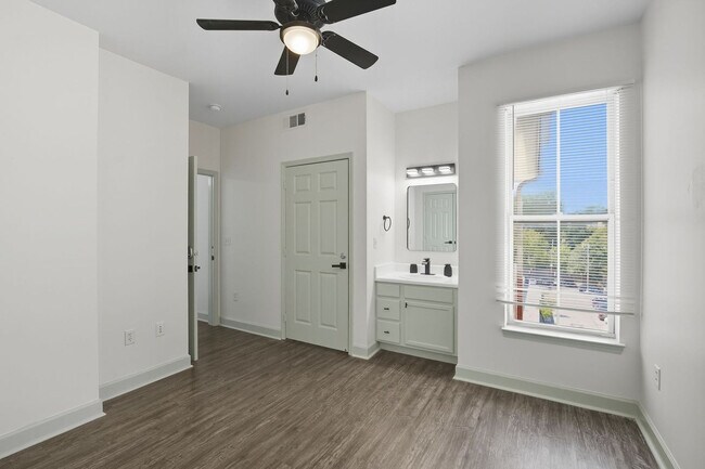 Foto del edificio - 510 S Highland St