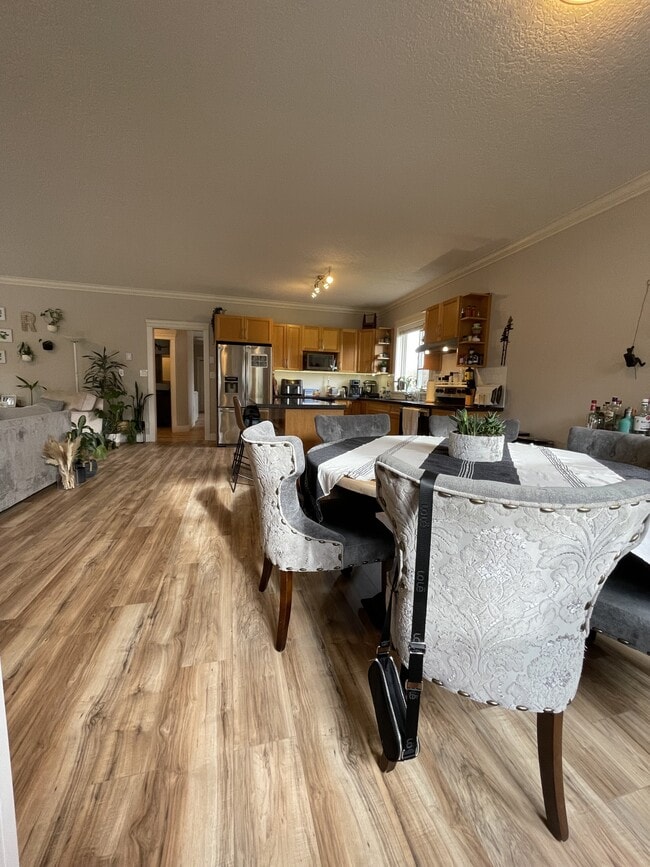 Building Photo - 24515-24124 124 Ave