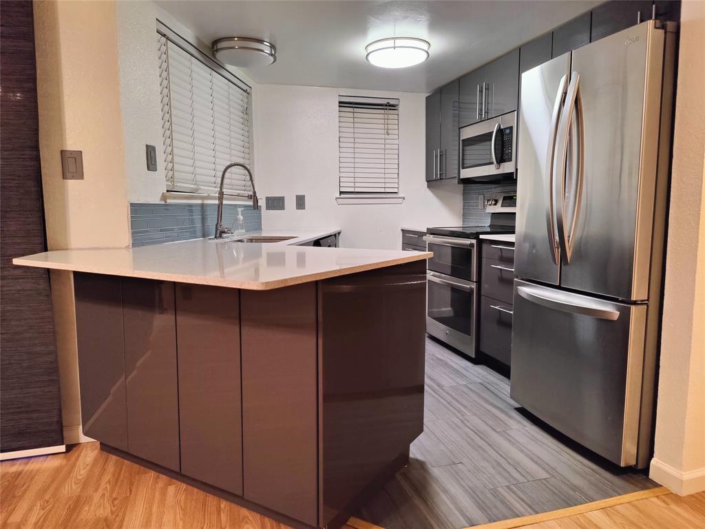 Foto principal - 2500 Burleson Rd