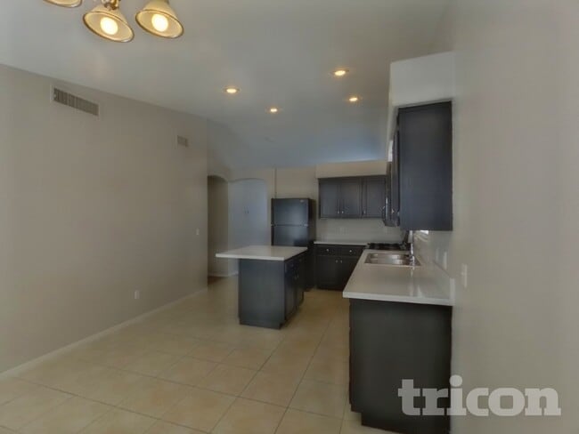 Foto del edificio - 7559 Durham Hall Ave