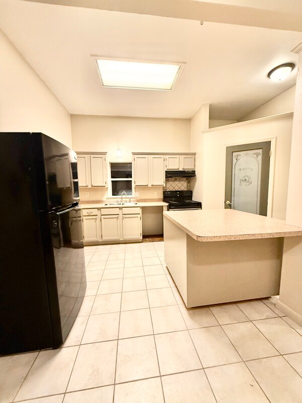 Building Photo - 205 Mansfield Ferry Rd