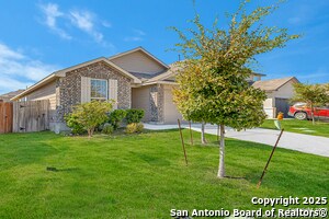 Building Photo - 6819 Whisper Grv