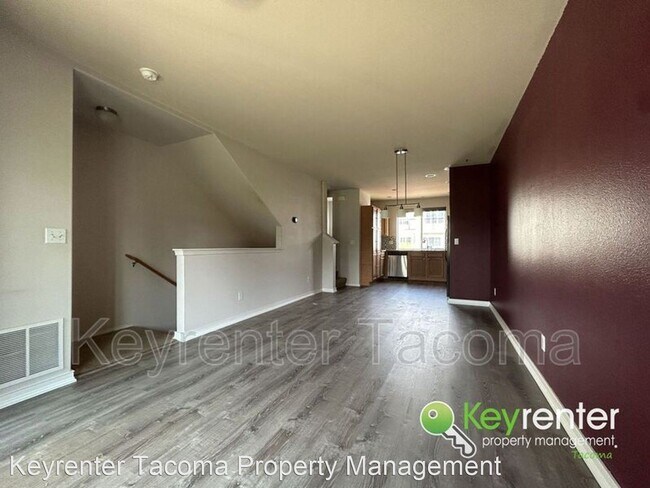 Foto del edificio - 2 br, 1.5 bath House - 5242 35th St E