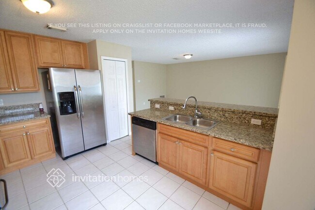 Foto del edificio - 19145 NW 13th St