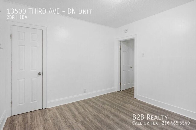 Foto del edificio - 13500 THIRD AVE-DN unit
