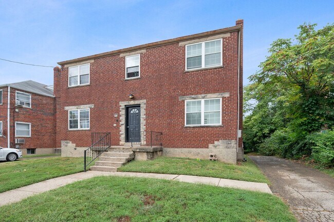 Foto del edificio - 632 Maple Dr