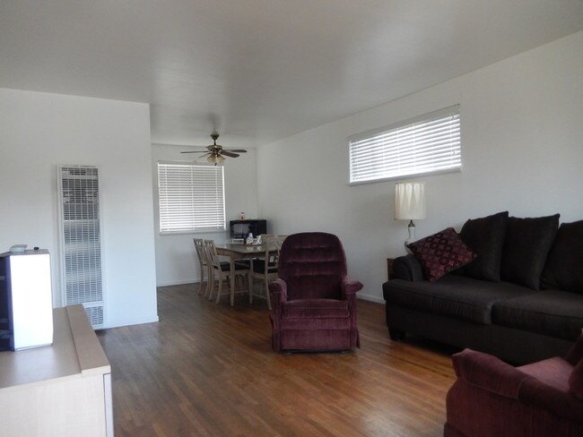Foto del edificio - LEASE PENDING - Highland Neighborhood Home