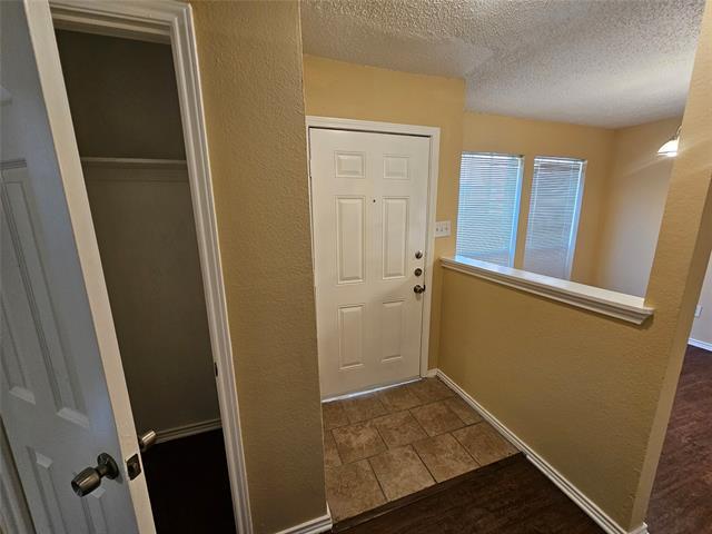 Building Photo - 1400 Darr St