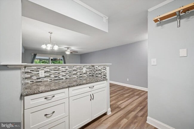 Building Photo - 319 Stony Way