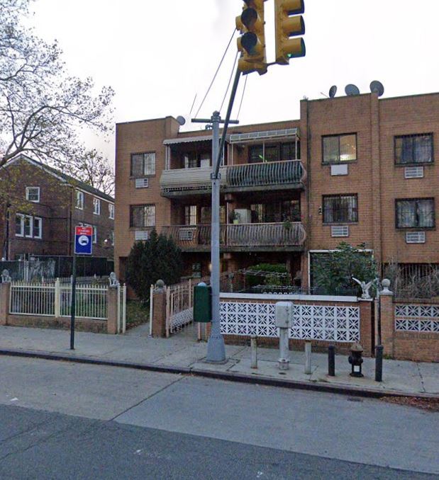 Foto principal - 8230 Parsons Blvd