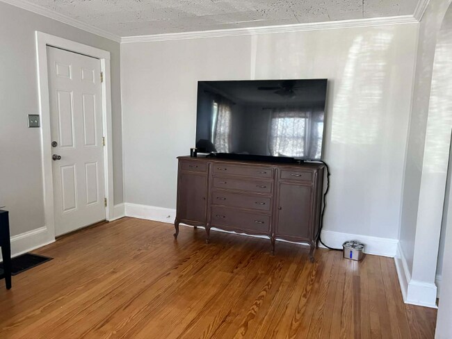 Foto del edificio - 215 Willow Ave