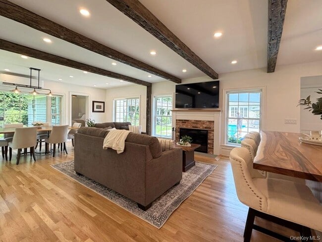 Building Photo - 17C Basket Neck Ln