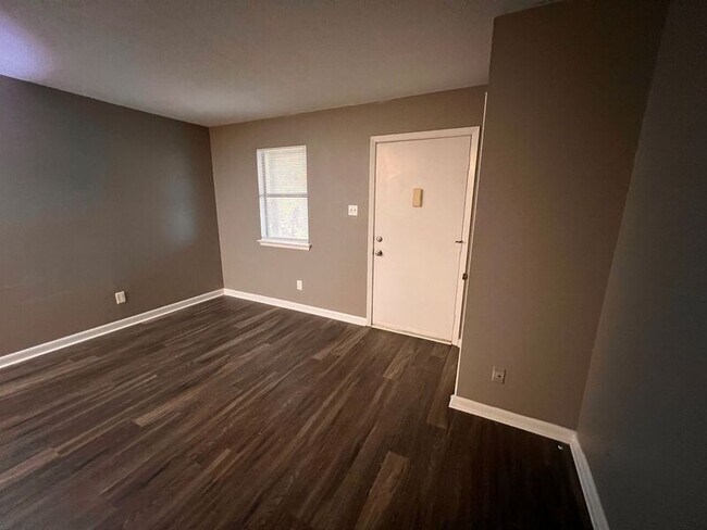 Foto del edificio - 9 Meredith Ct