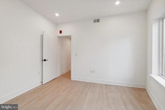 Foto del edificio - 1643 N 2nd St