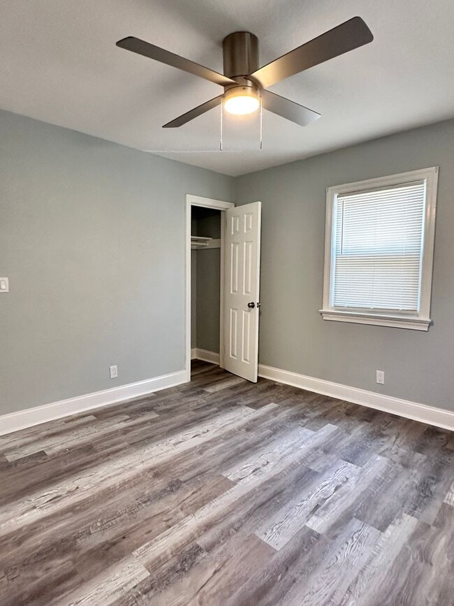 Building Photo - Coronado-Norfolk 3 Bedroom House