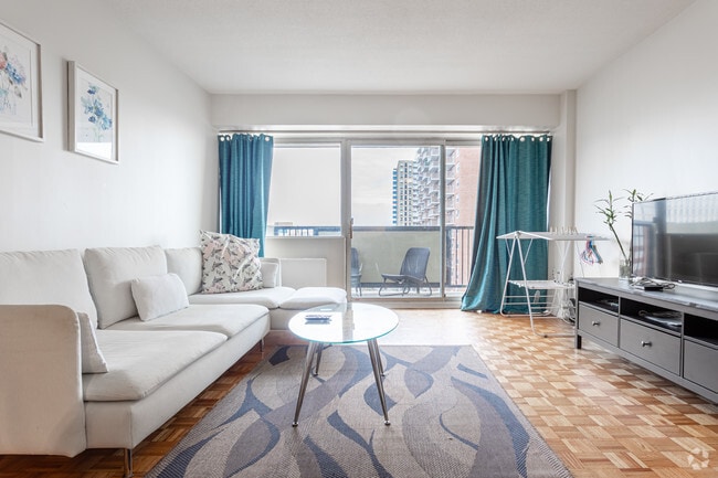 1BR, 1BA - The Longwood Apartments