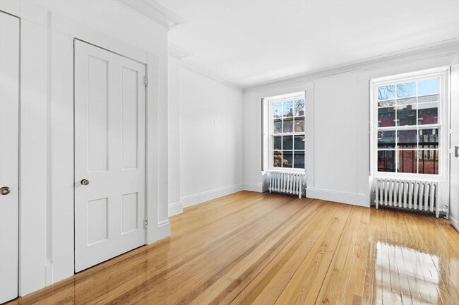 Building Photo - 93 Pinckney St