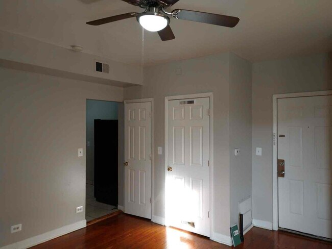 Foto del edificio - 8307 S Ingleside Ave