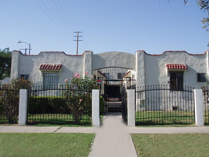 Foto principal - 901 E 80th St