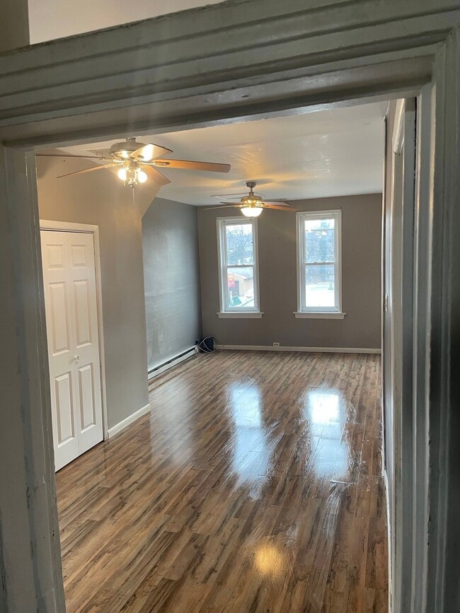 Foto del edificio - 855 Lancaster Ave