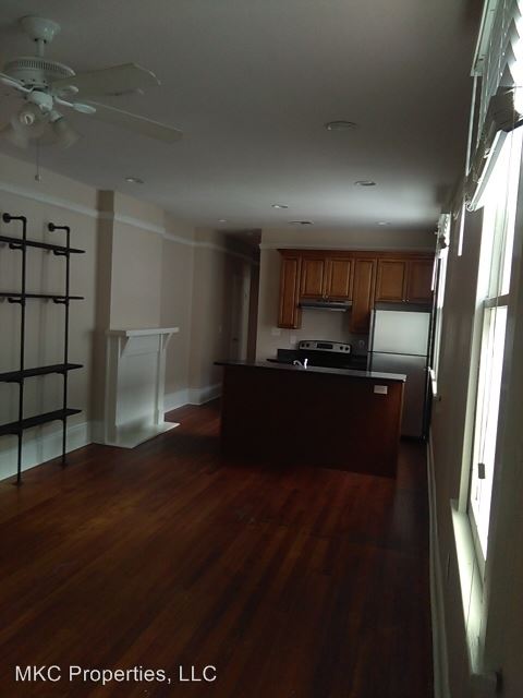 Building Photo - 4817 Bienville St