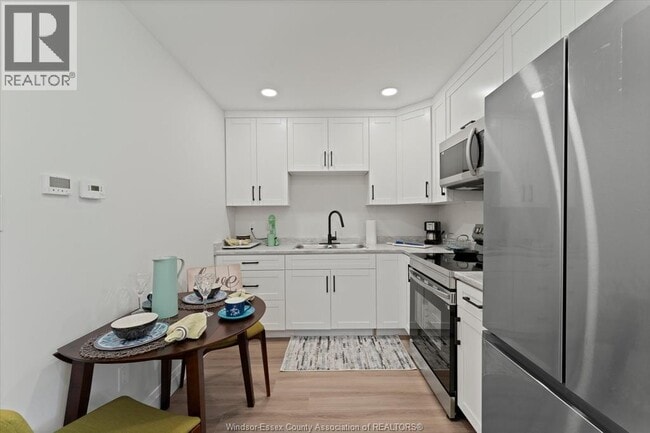 Building Photo - 1808 Meighen Rd