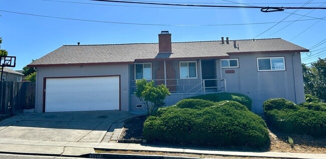 Excellent CV Location! Close to all level... - Excellent CV Location!  Close to all level... House