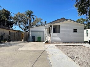Building Photo - 8708 N Edison Ave