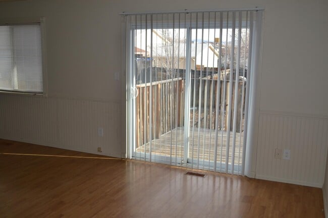 Building Photo - 528 Campbell Way