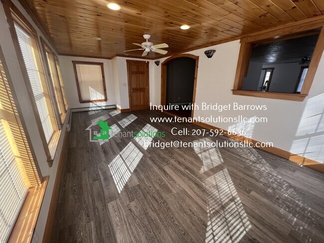 Foto del edificio - 445 Dunn Rd