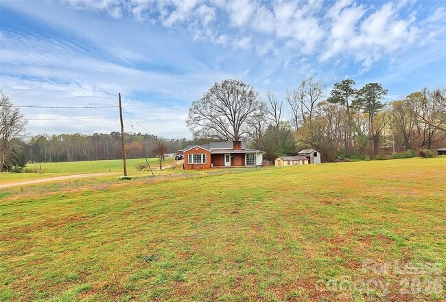Building Photo - 170 Shuping Mill Rd