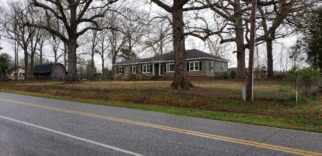 Building Photo - 298 Woodville Rd