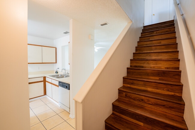 Foto del edificio - 156 Ivy Ln