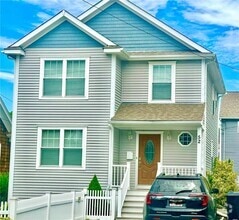 Building Photo - 52 Bedlow Ave