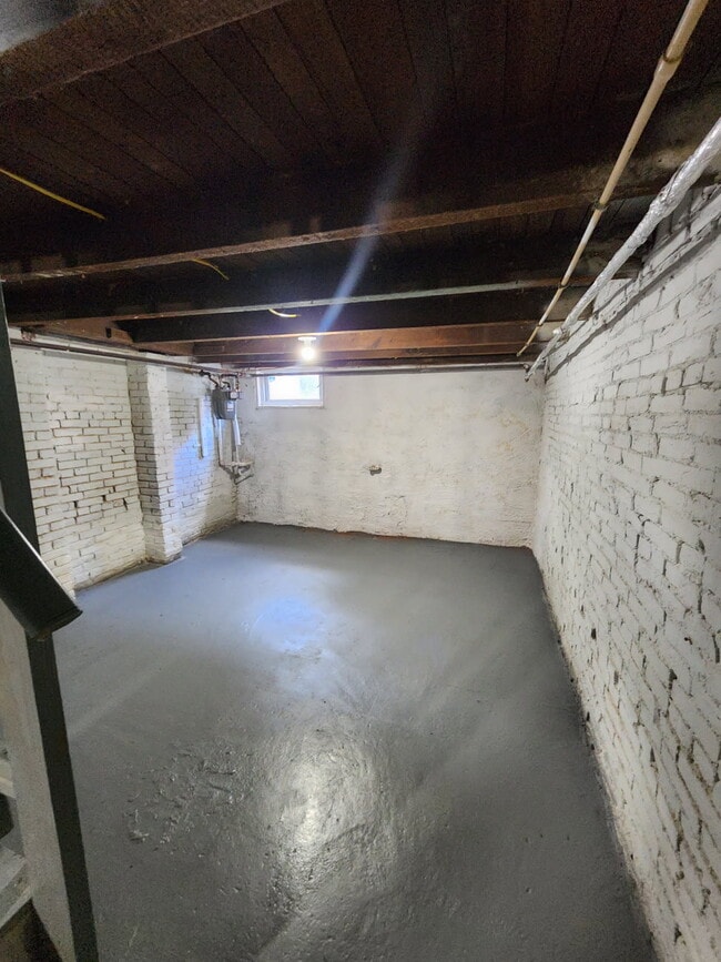 Basement - 2005 Etting St
