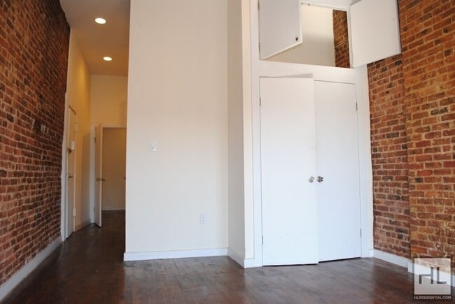 Building Photo - BEDFORD AVENUE / Studio / Crown Heights