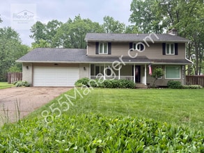 Building Photo - 2385 Horace St