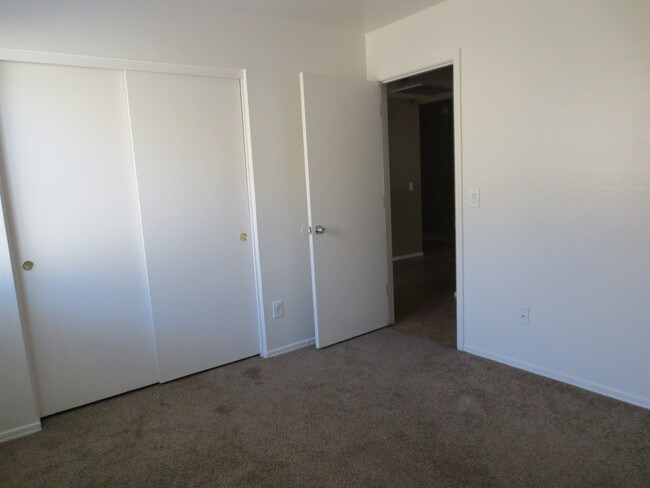 Building Photo - 2962 S 160th Ave