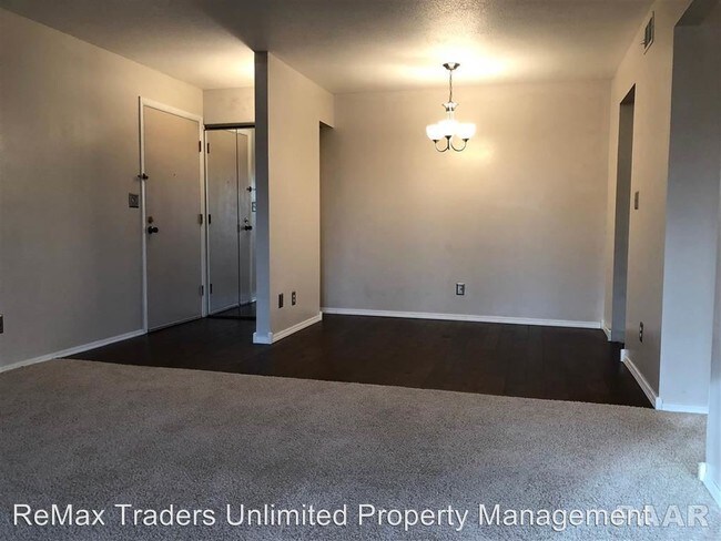 Building Photo - 2408 W Pasmoso Dr