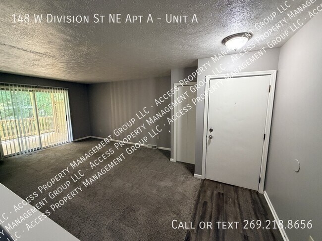 Foto del edificio - 148 W Division St NE