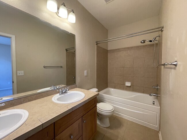 Foto del edificio - 13678 E Weaver Pl
