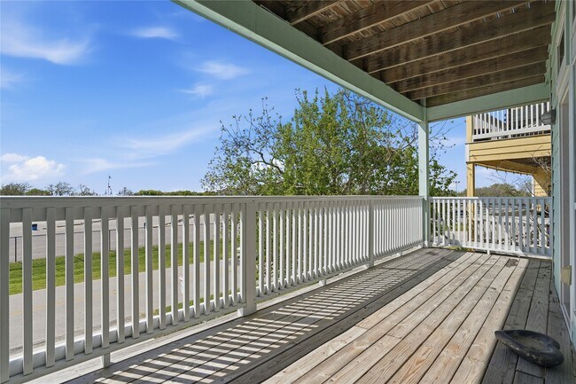 Foto del edificio - 709 N Bayshore Dr