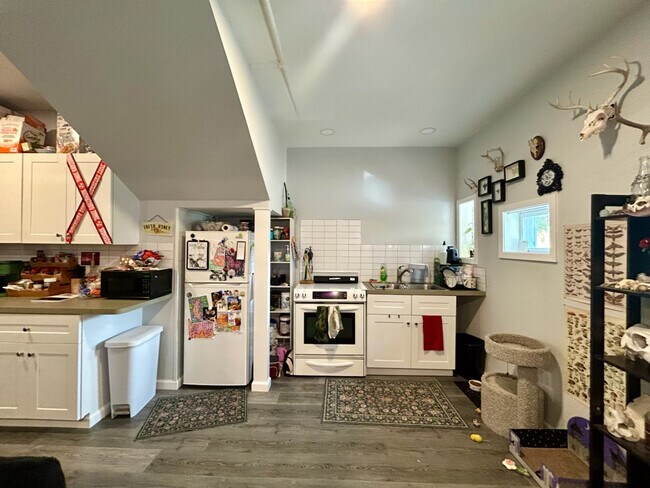 Cocina - 404 Jagoe St