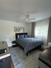 Building Photo - 312 NE 16th Terrace