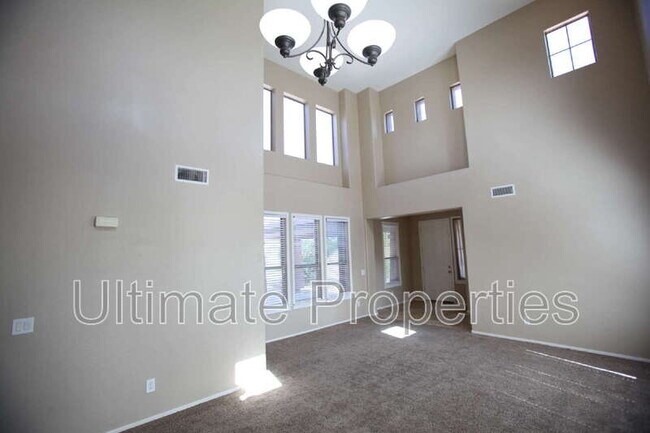 Foto del edificio - 15145 W Elm Cir